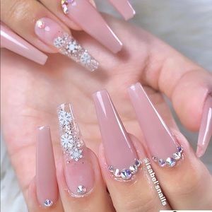 Meet your Posher, Yvette